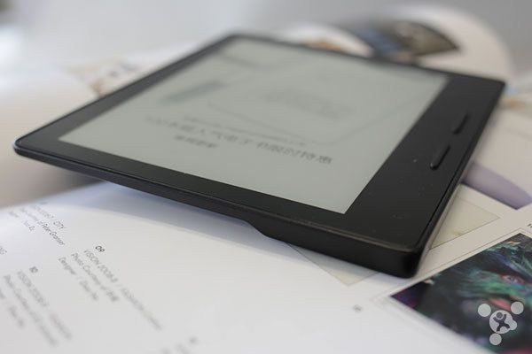 History's most expensive Kindle Oasis experience: high light level